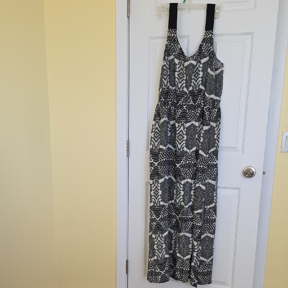 Reitmans Black and White Maxi Dress